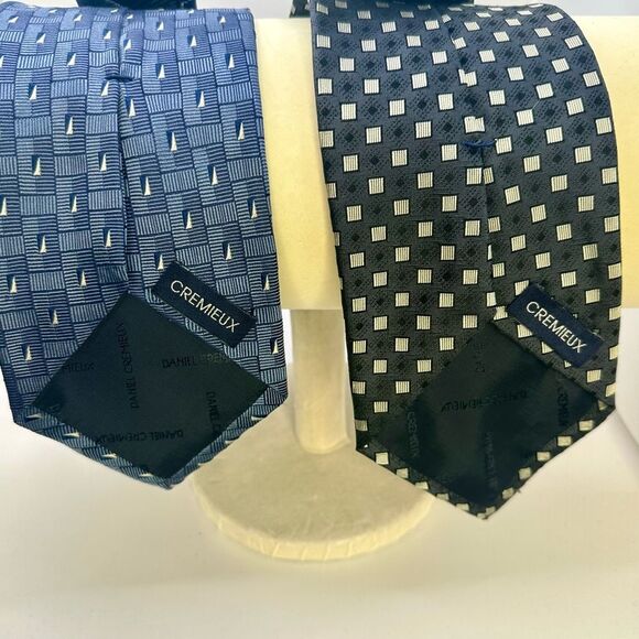 Cremieux Elegant Blue Patterned Tie Bundle - Picture 2 of 4